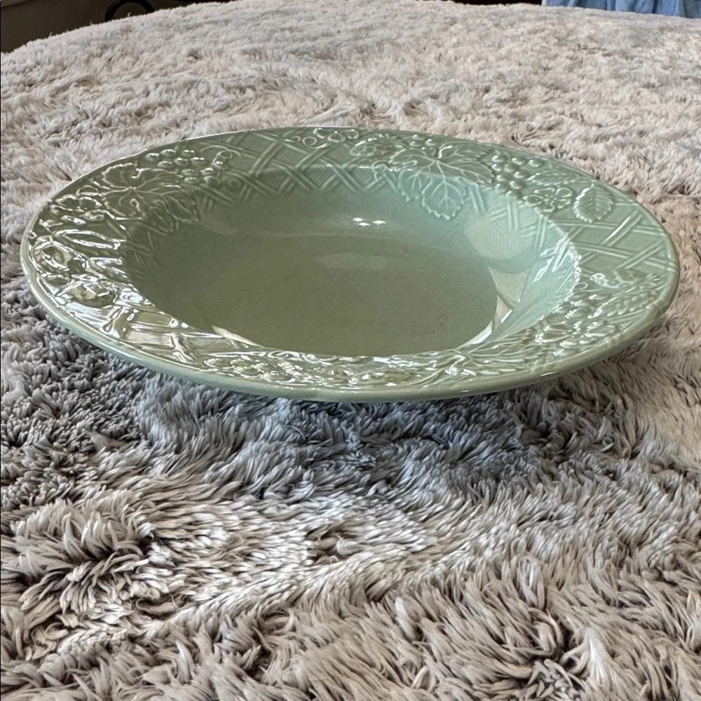 Mikasa‎ English Countryside Celadon Green Large Rim Soup Bowl Set of 2 Stoneware